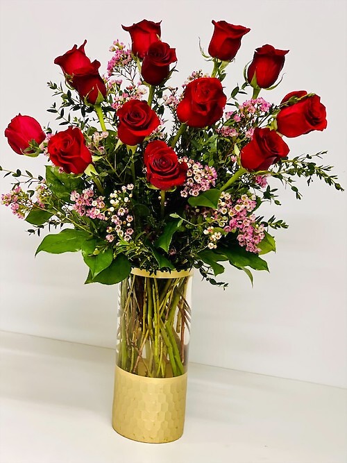 Elegant 12 red rose Bouquet